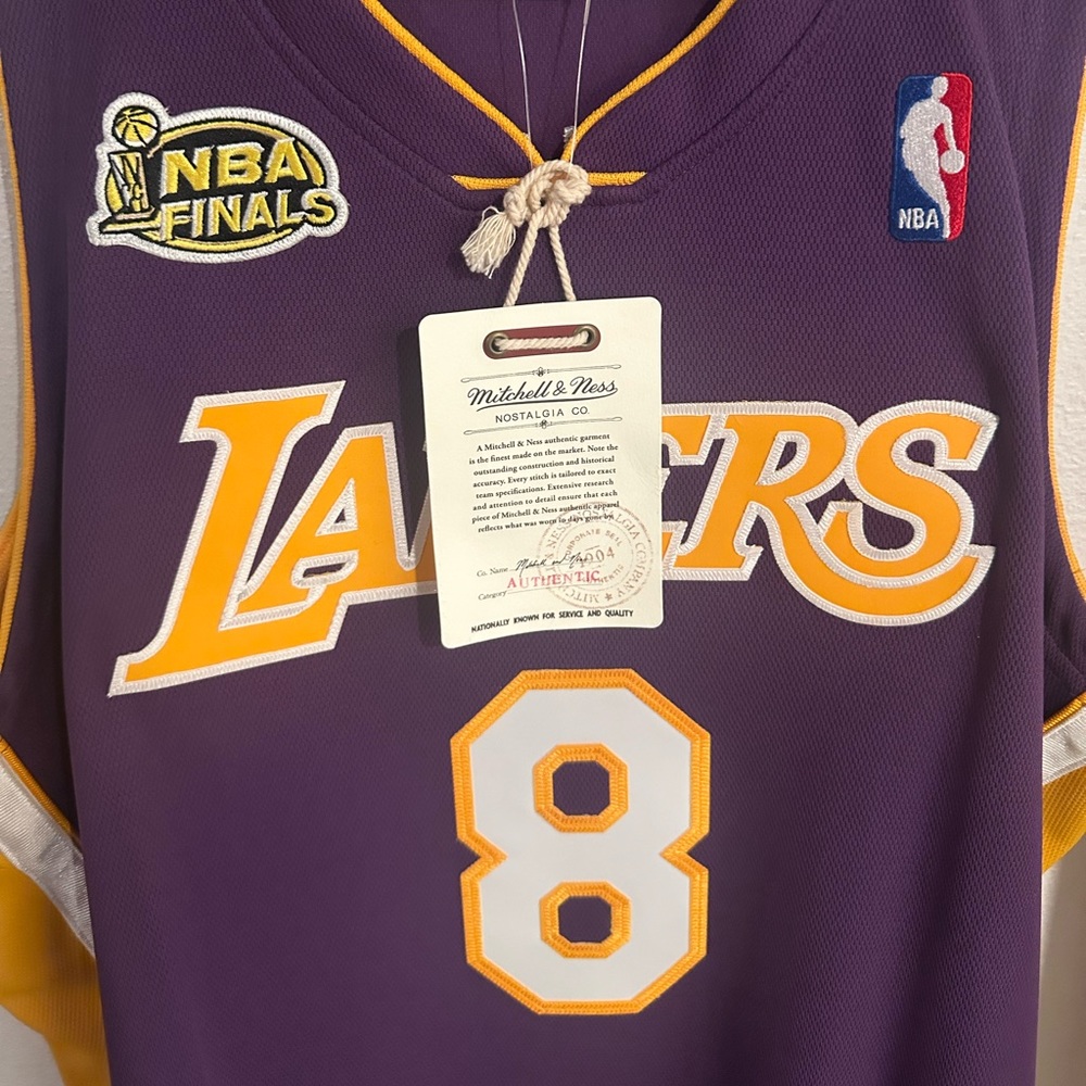 MITCHELL & NESS KOBE BRYANT AUTHENTIC 2000-01 NBA FINALS JERSEY